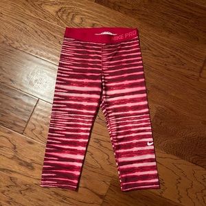 Nike pro crop leggings